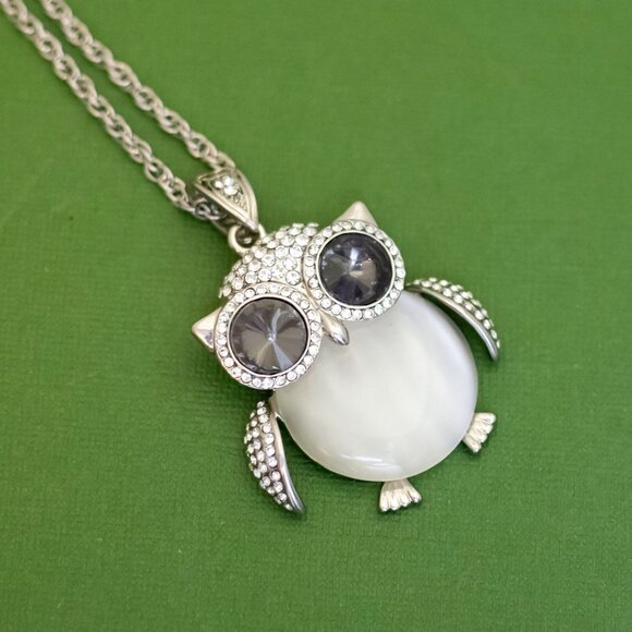 32 inch, Vintage Adorable Owl Bird Clear Rhinestones Silver Tone Necklace - K46 - Picture 1 of 3